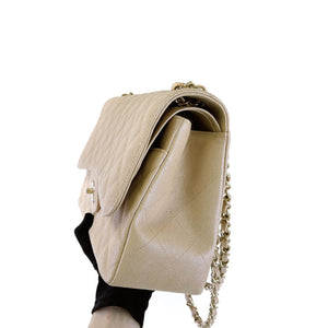 Classic Flap Jumbo Caviar Beige Iridescent GHW