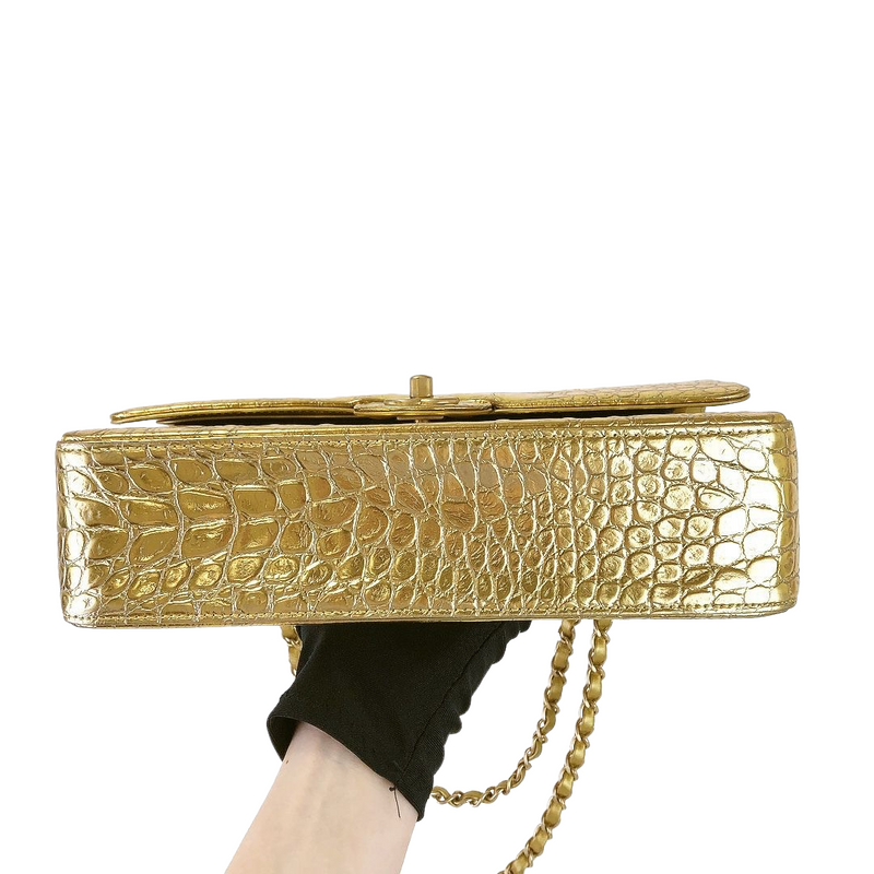 Embossed Calfskin Medium Classic Gold GHW