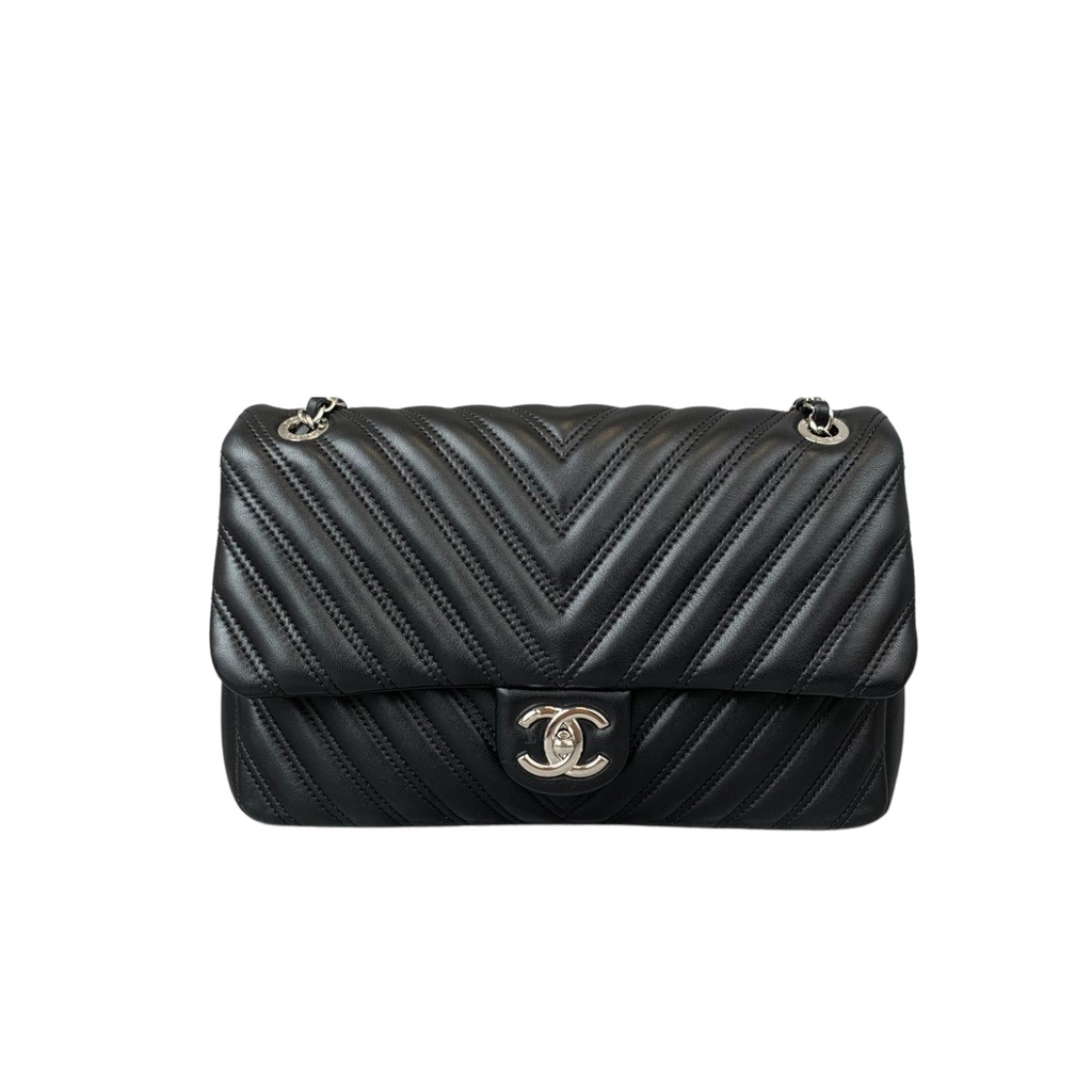 Medium Chevron Leather Flap Black SHW