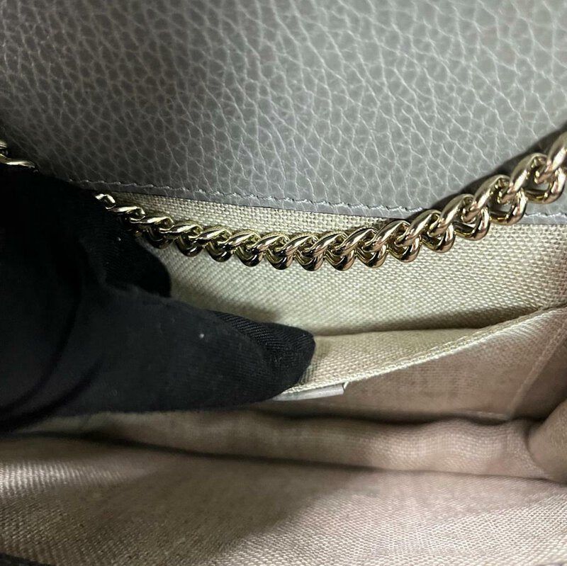 Small Interlocking GG Calfskin Grey GHW