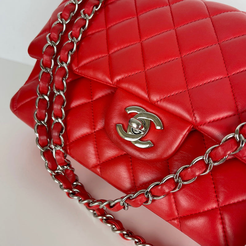 Classic Flap Medium Lambskin Red SHW