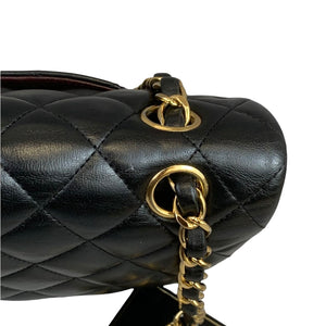 Classic Flap Black Medium Lambskin GHW