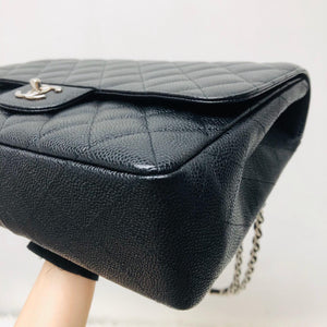 Single Flap Classic Jumbo in Black Caviar with SHW