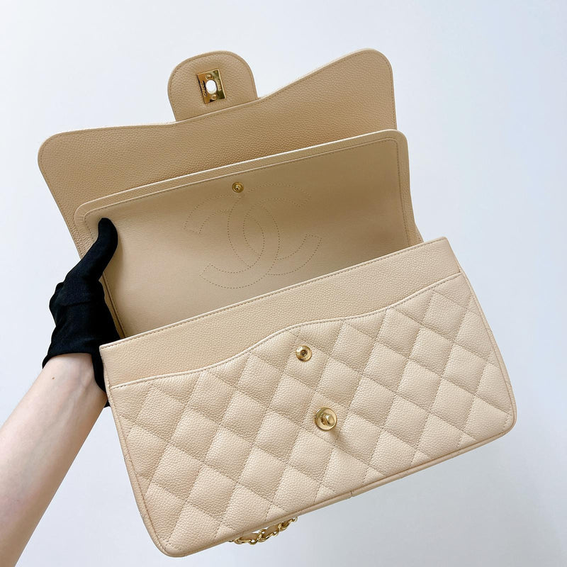 Double Flap Jumbo Caviar Beige GHW