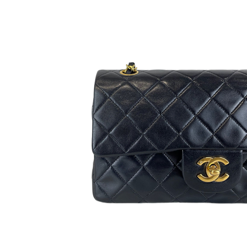 Chanel Black Lambskin Leather Jumbo Double Flap GHW Handbag