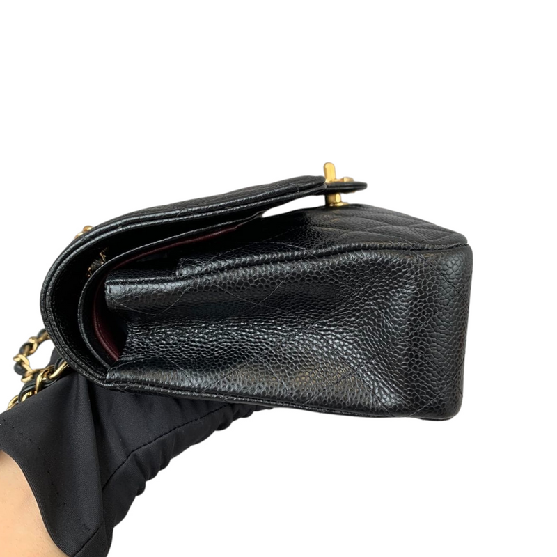 Medium Classic Flap Caviar Black GHW
