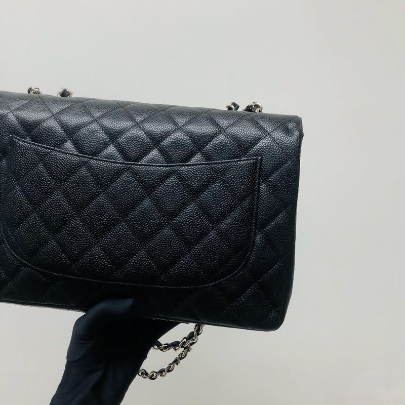 Single Flap Classic Jumbo in Black Caviar with SHW