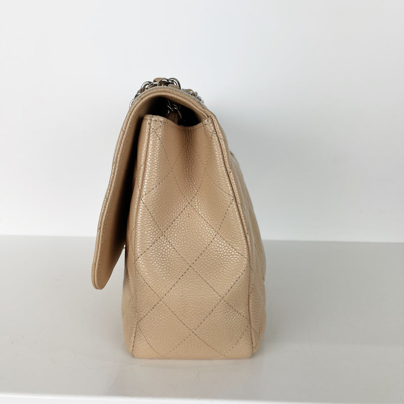 Single Flap Jumbo in Beige Caviar with SHW