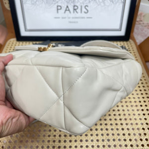 Chanel 19 Large Lambskin Light Beige GHW