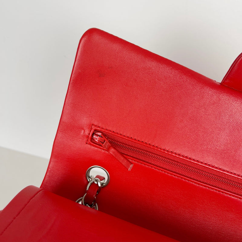 Classic Flap Medium Lambskin Red SHW