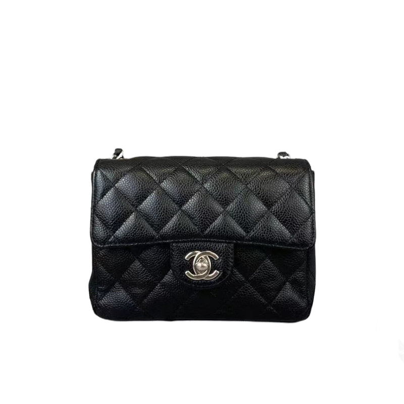 CHANEL Caviar Diamond Quilted CC Tote 2003 - 2004