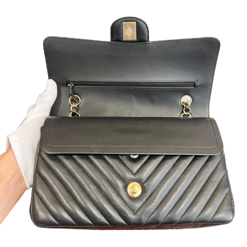 Medium Classic Chevron Calfskin Black GHW
