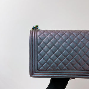 Quilted Caviar New Medium Boy Bag Iridescent Green