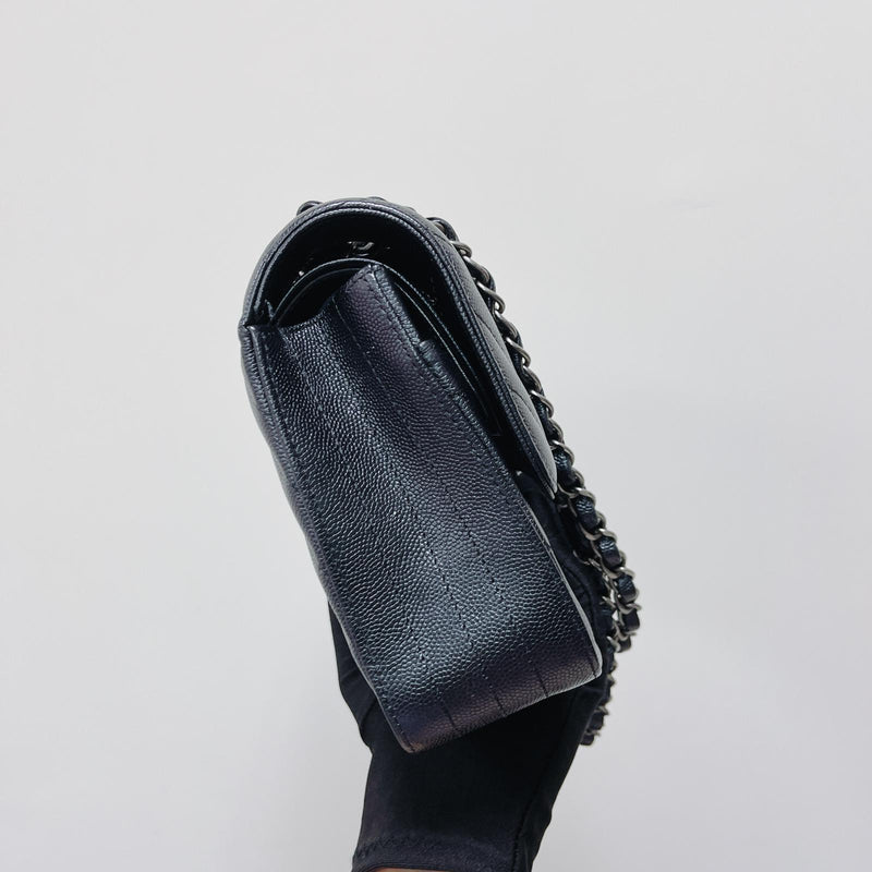 Classic Flap Medium Chevron Caviar Black RHW