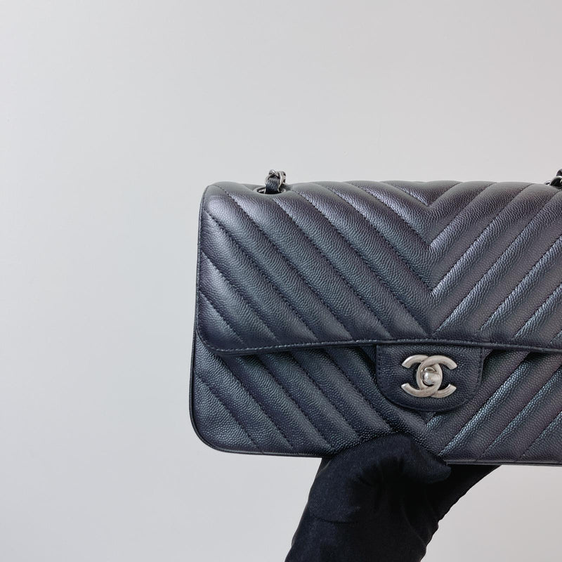 Classic Flap Medium Chevron Caviar Black RHW