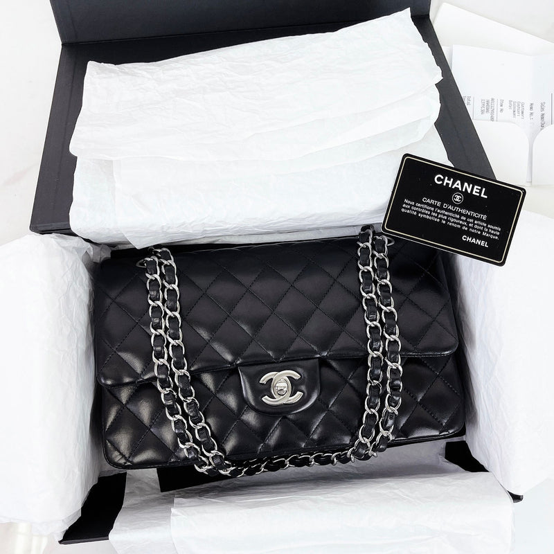 Medium Classic Double Flap Lambskin Black SHW