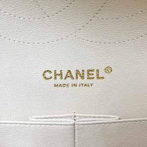 Double Flap Jumbo Caviar Beige GHW