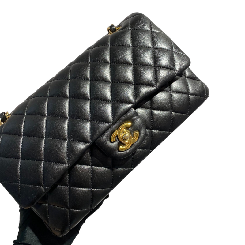 Classic Flap Medium Lambskin Black GHW