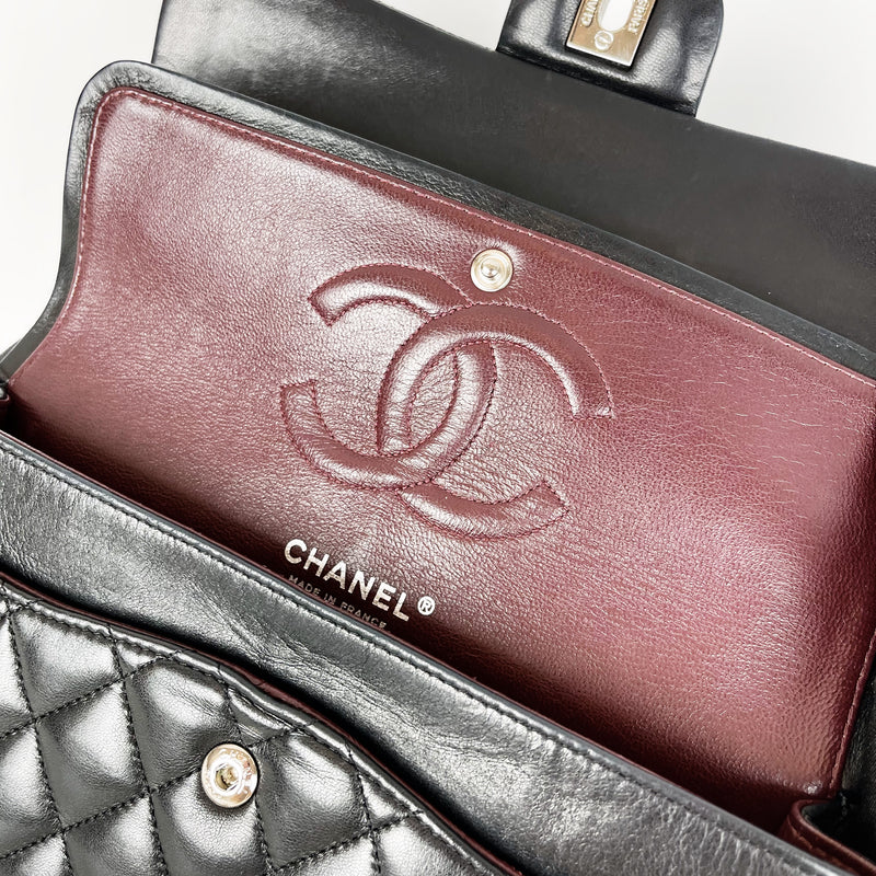 Classic Flap Medium Lambskin Black SHW