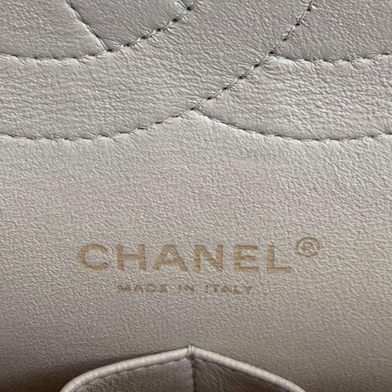 Classic Double Flap Jumbo Lambskin Beige GHW