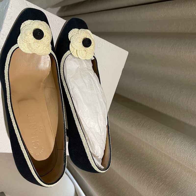 CHANEL Color Block Slingback Pumps size 39 – JDEX Styles