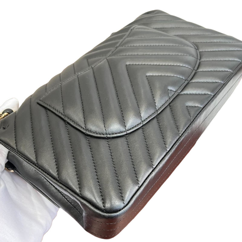 Medium Classic Chevron Calfskin Black GHW