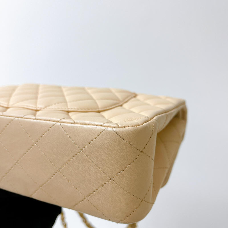 Double Flap Medium Lambskin Beige GHW