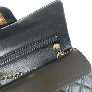 Vintage Classic Flap Medium Lambskin Black GHW