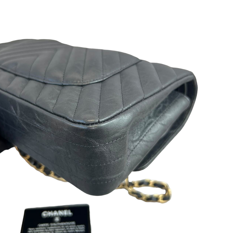 Classic Flap Medium Chevron Metallic Calfskin Black GHW