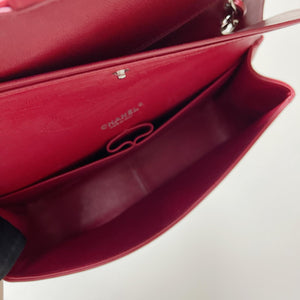 Classic Flap Jumbo Caviar Red Chevron SHW