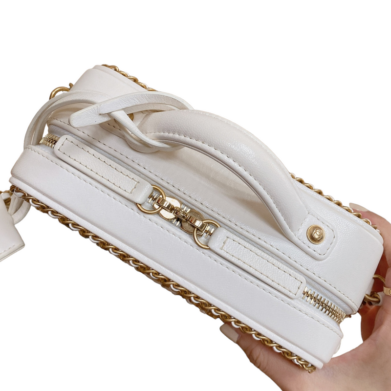 Chained Medium Caviar Quilted Vanity Case White GHW
