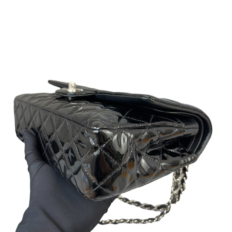 Medium Classic Flap Patent Black SHW