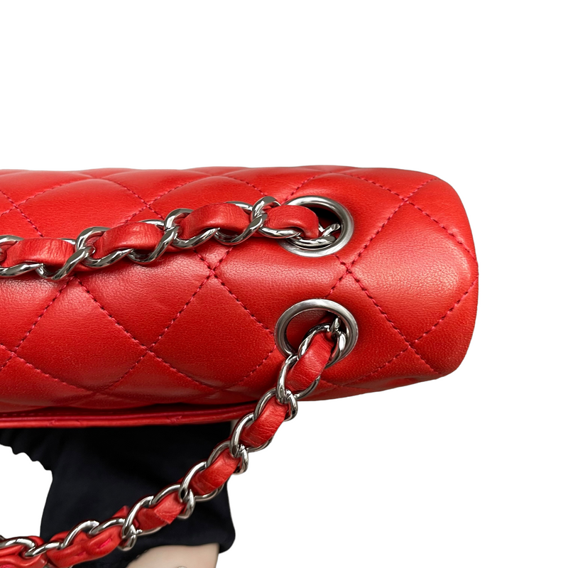 Medium Classic Double Flap Lambskin Red SHW