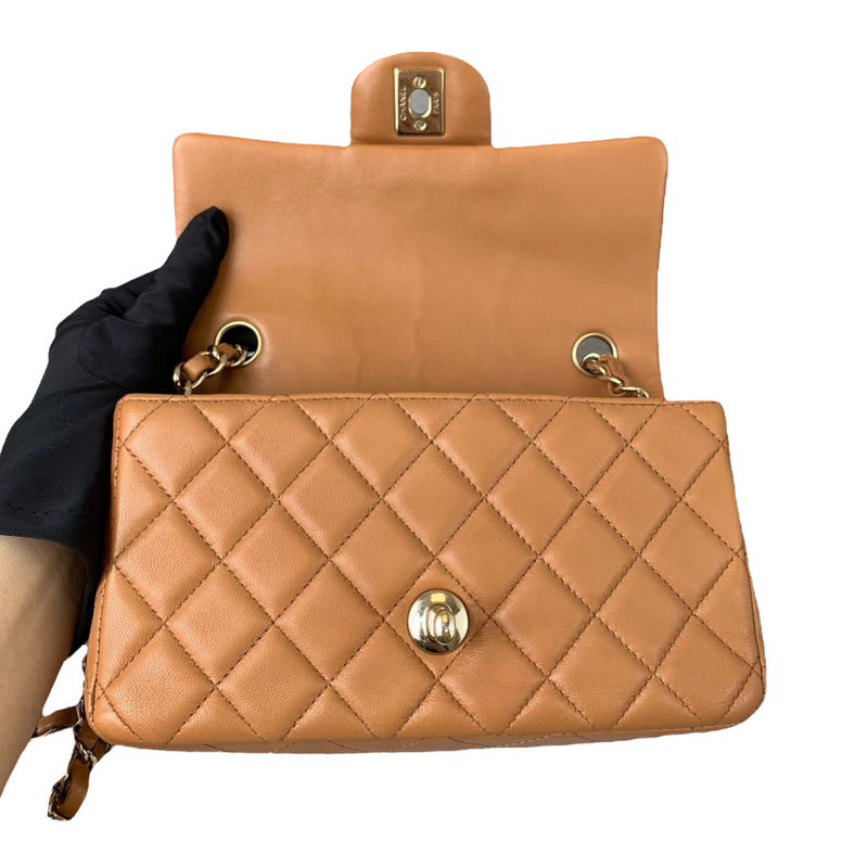 chanel classic flap caramel