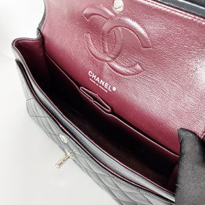 Classic Flap Medium Lambskin Black SHW