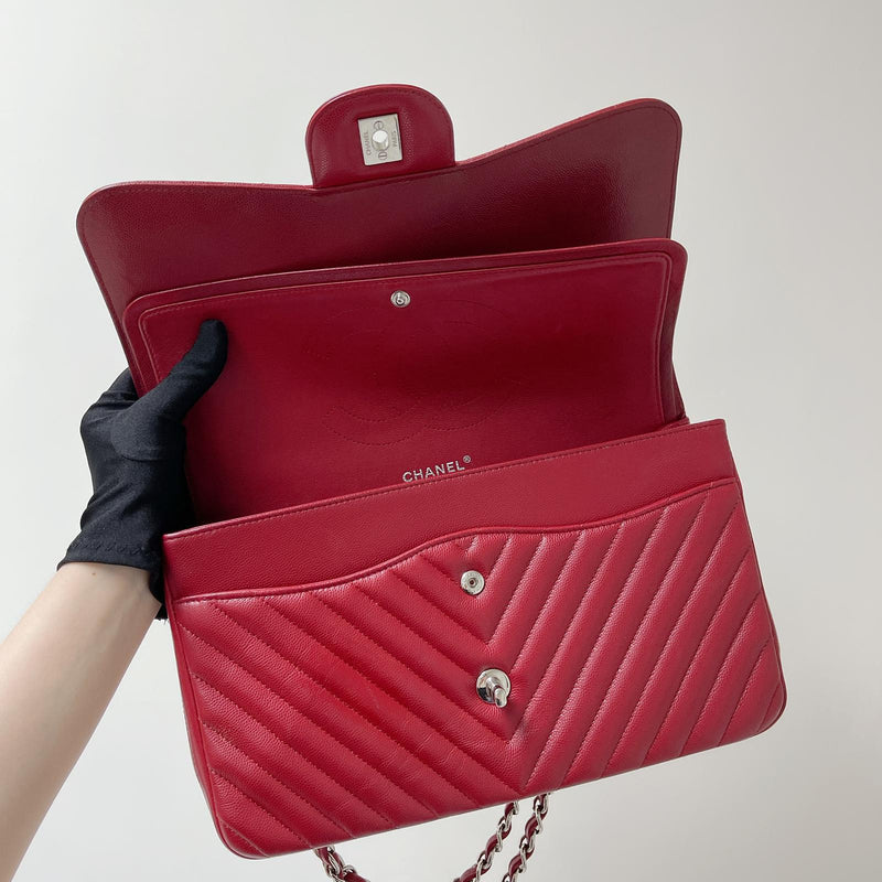 Classic Flap Jumbo Caviar Red Chevron SHW