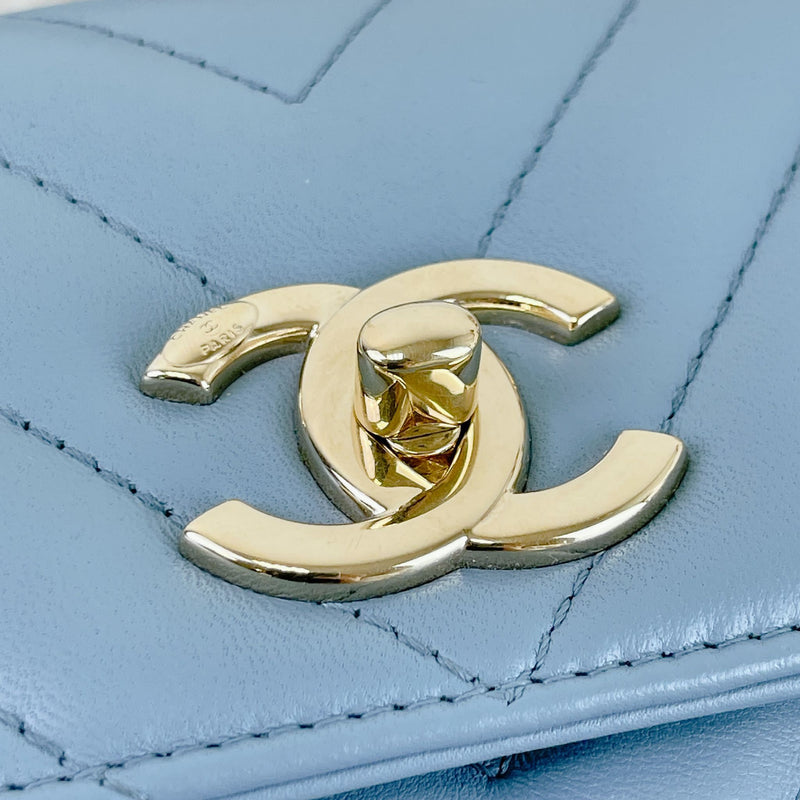 Chanel Grey Lambskin Chevron Trendy CC Mini Wallet on Chain Woc | Dearluxe