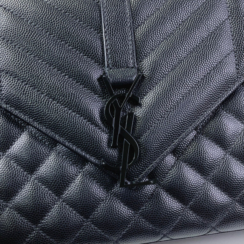 Envelope Medium Grained Leather Black BHW