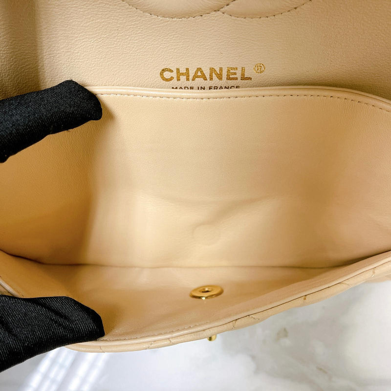 Double Flap Medium Lambskin Beige GHW