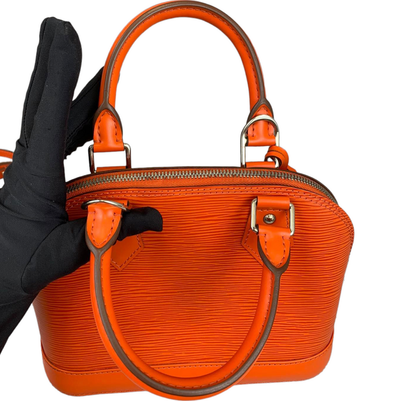 Louis Vuitton® Alma BB Orange Minnesota. Size in 2023