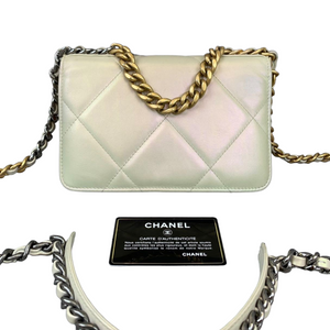 19 Quilted WOC Iridescent White
