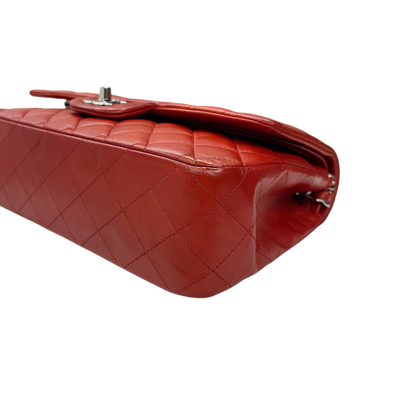 Classic Medium Lambskin Flap Red SHW