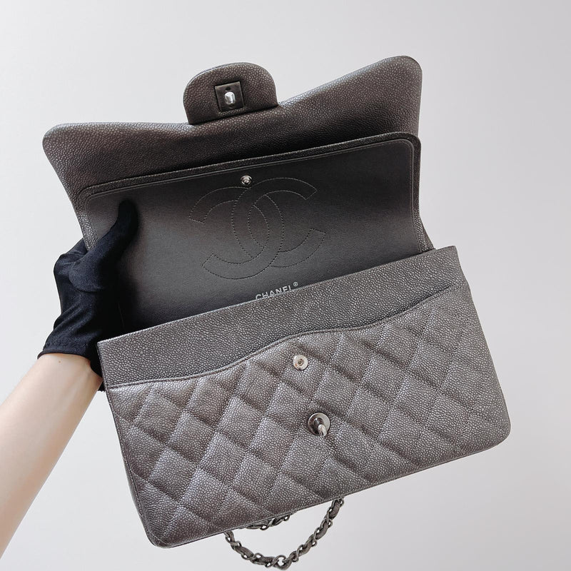 Jumbo Classic Double Flap Caviar Iridescent Dark Grey RHW