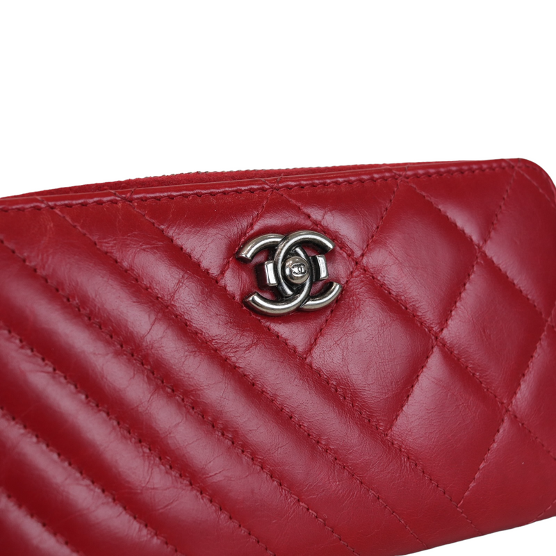 Quilted red wallet RHW