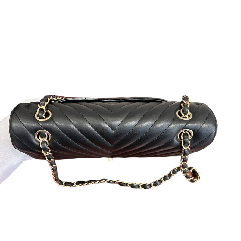 Medium Classic Chevron Calfskin Black GHW