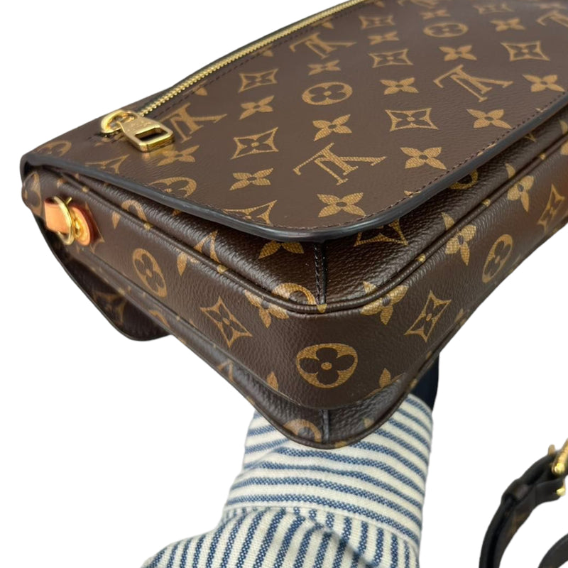 Monogram Classic Pochette Métis GHW