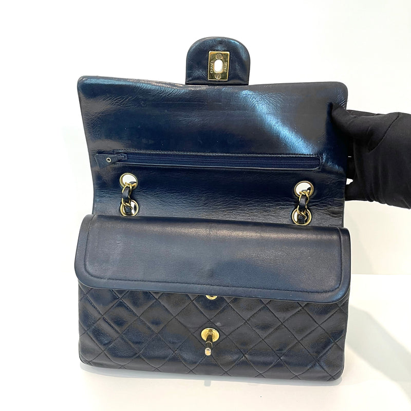 Vintage Classic Flap Medium GHW Blue