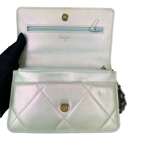 19 Quilted WOC Iridescent White