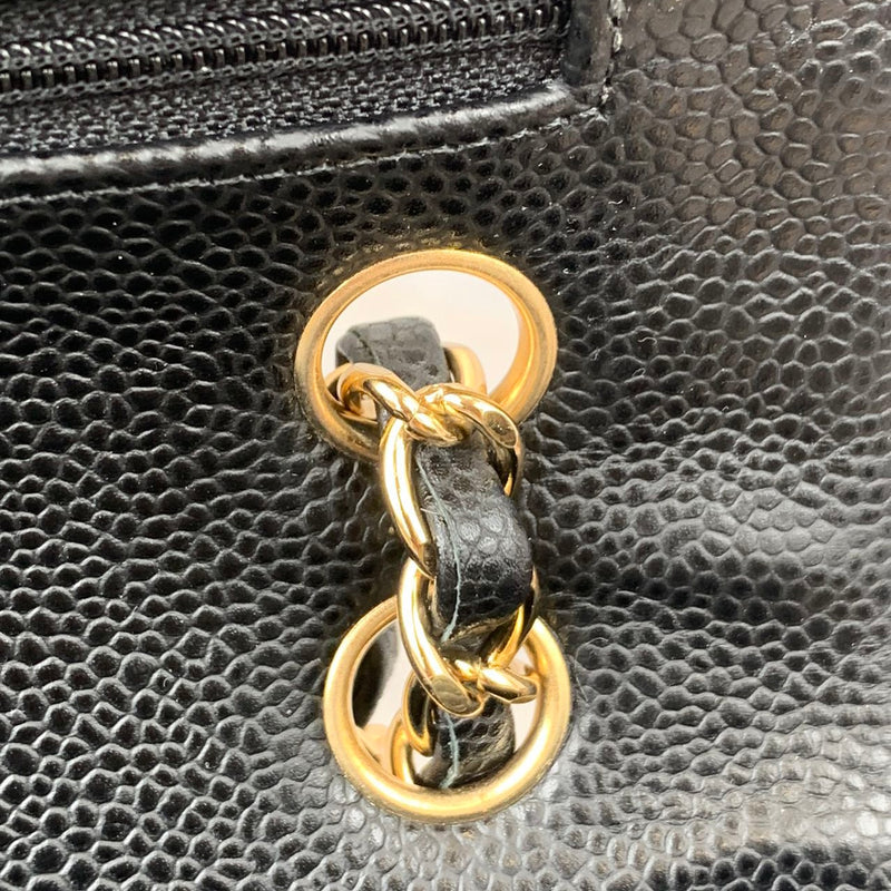 Medium Classic Flap Caviar Black GHW
