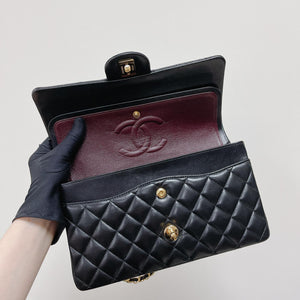 Classic Flap Medium Lambskin Black GHW